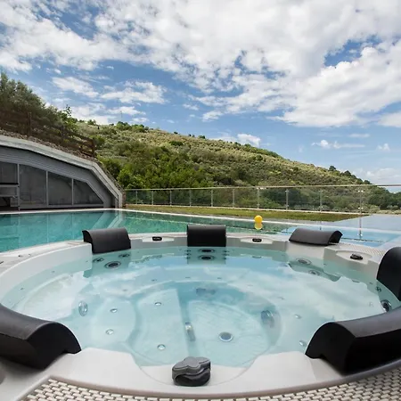 Calabrialcubo 노세라 테리네세